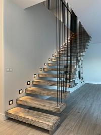 ESCALERA MODERNA